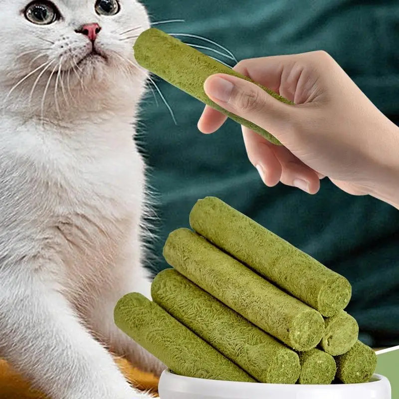 Freeze-dried cat grass chew sticks on a neutral background – view 3