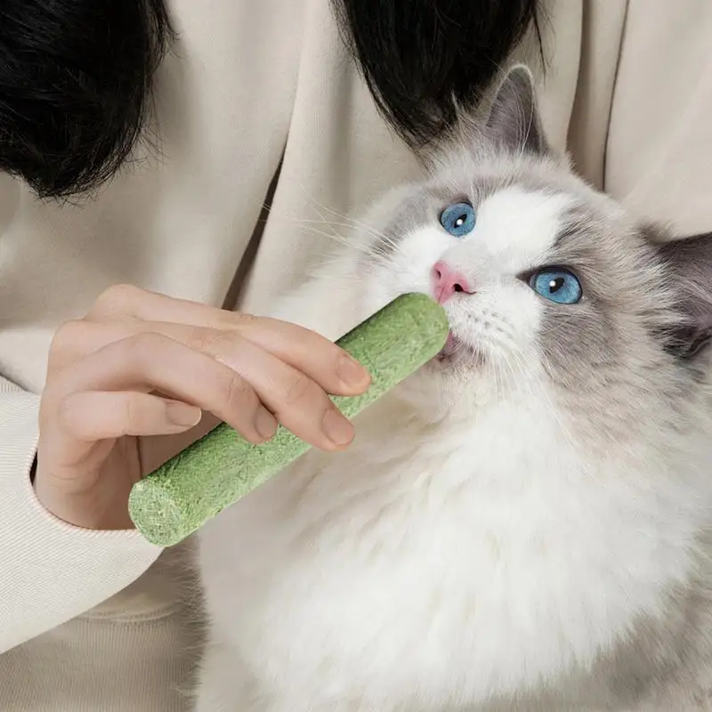 Close-up of {title} — cat grass chew stick for teething and hairball aid – view 2